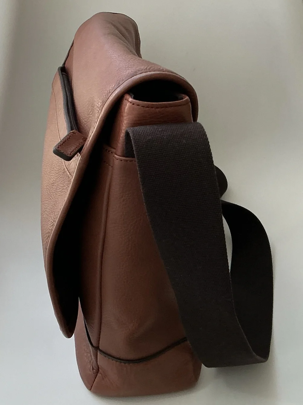 Coach Camden Men's Chestnut Leather Messenger Bag with Strap ( April 2014)